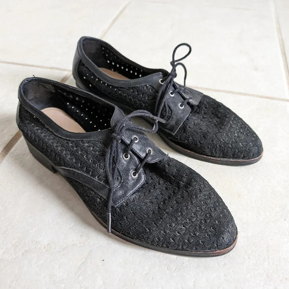 Vince Camuto Oxford Shoes - Picture 2 of 6